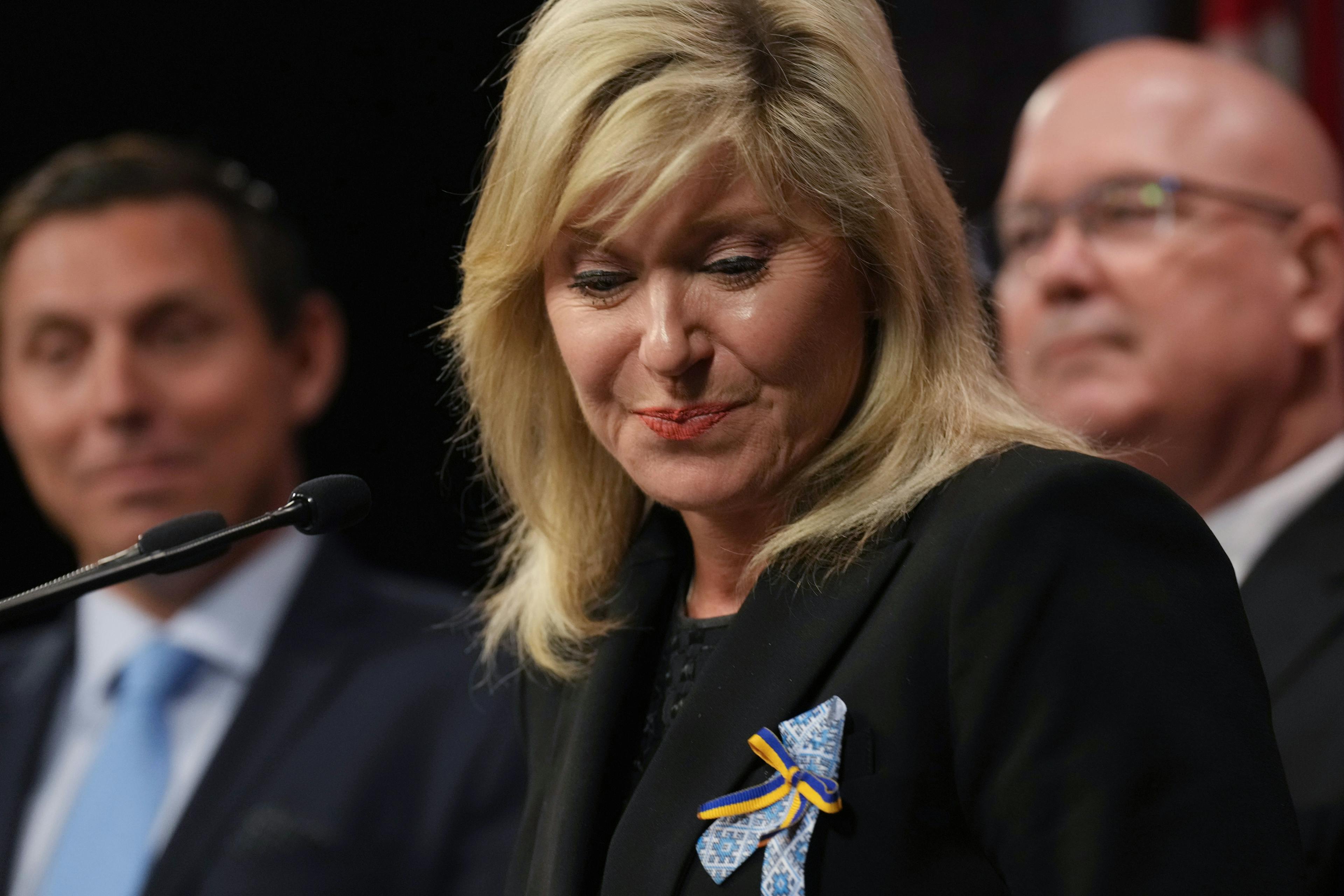 When it comes to Doug Ford, Bonnie Crombie needs to be both different and the same