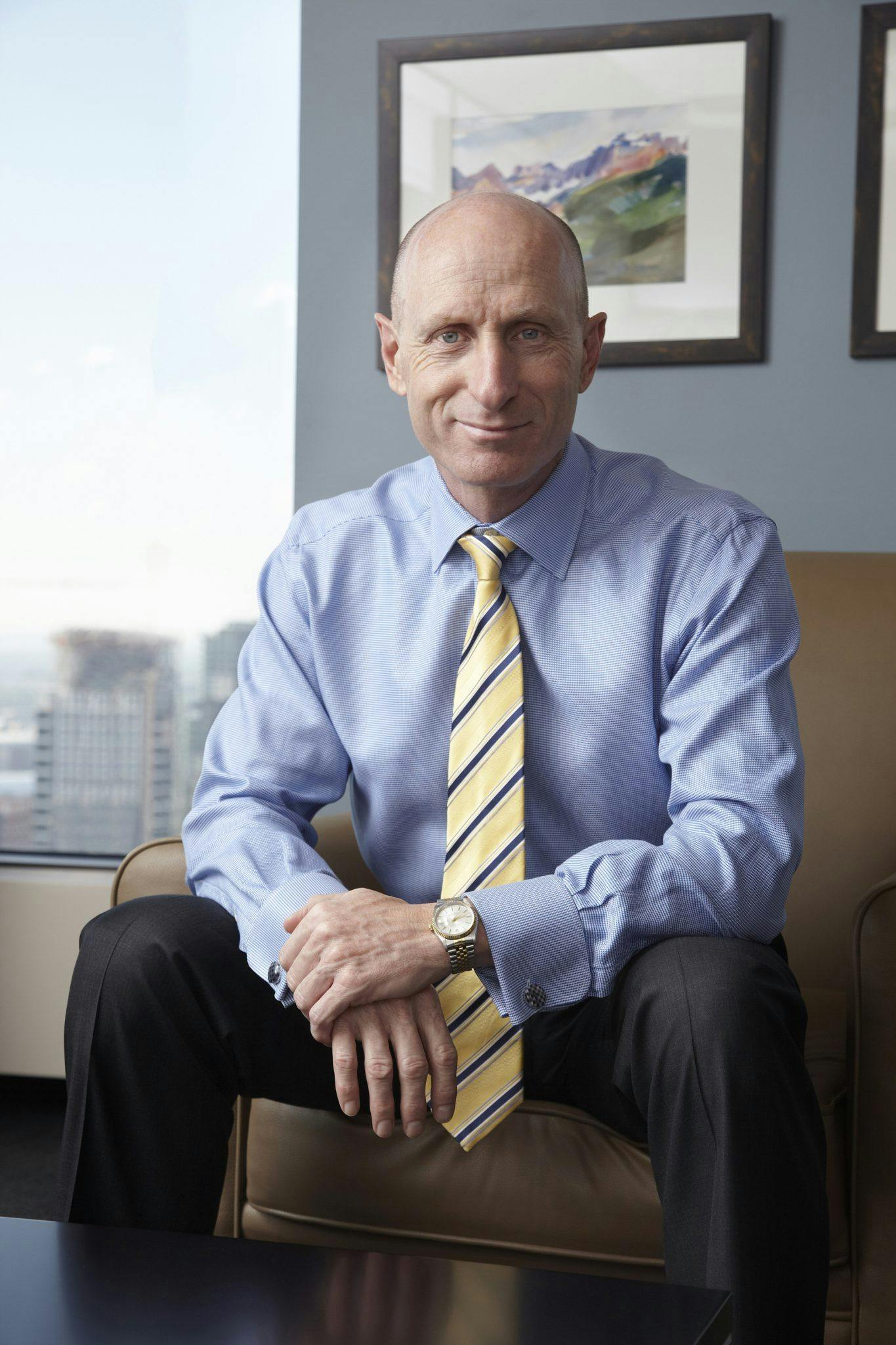 Hydro One shares fall as Mayo Schmidt walks away with $9 million