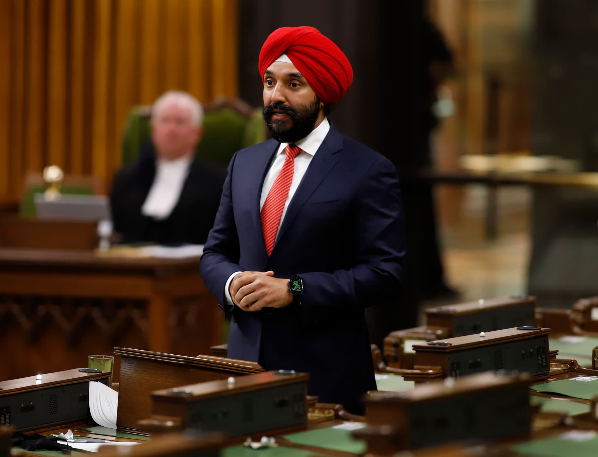 Sources say Navdeep Bains being courted to enter Ontario Liberal leadership race