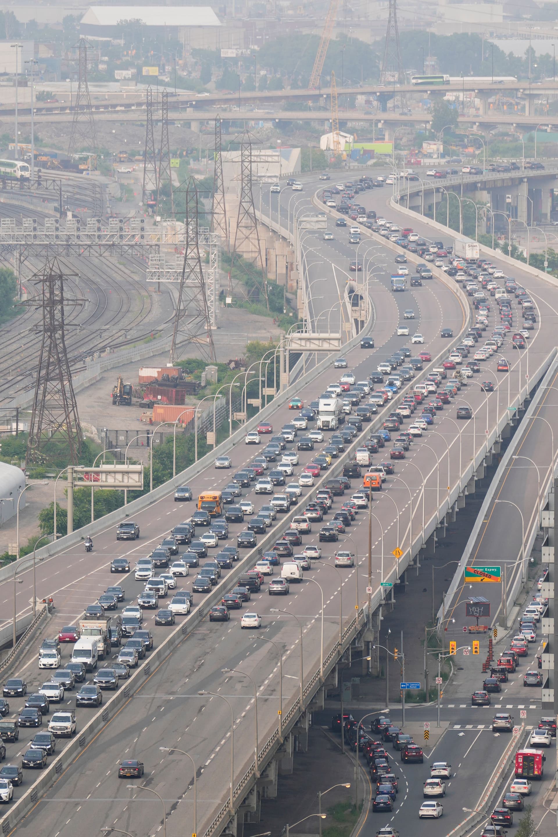 Province says new funding will allow Gardiner Expressway construction to finish a year earlier