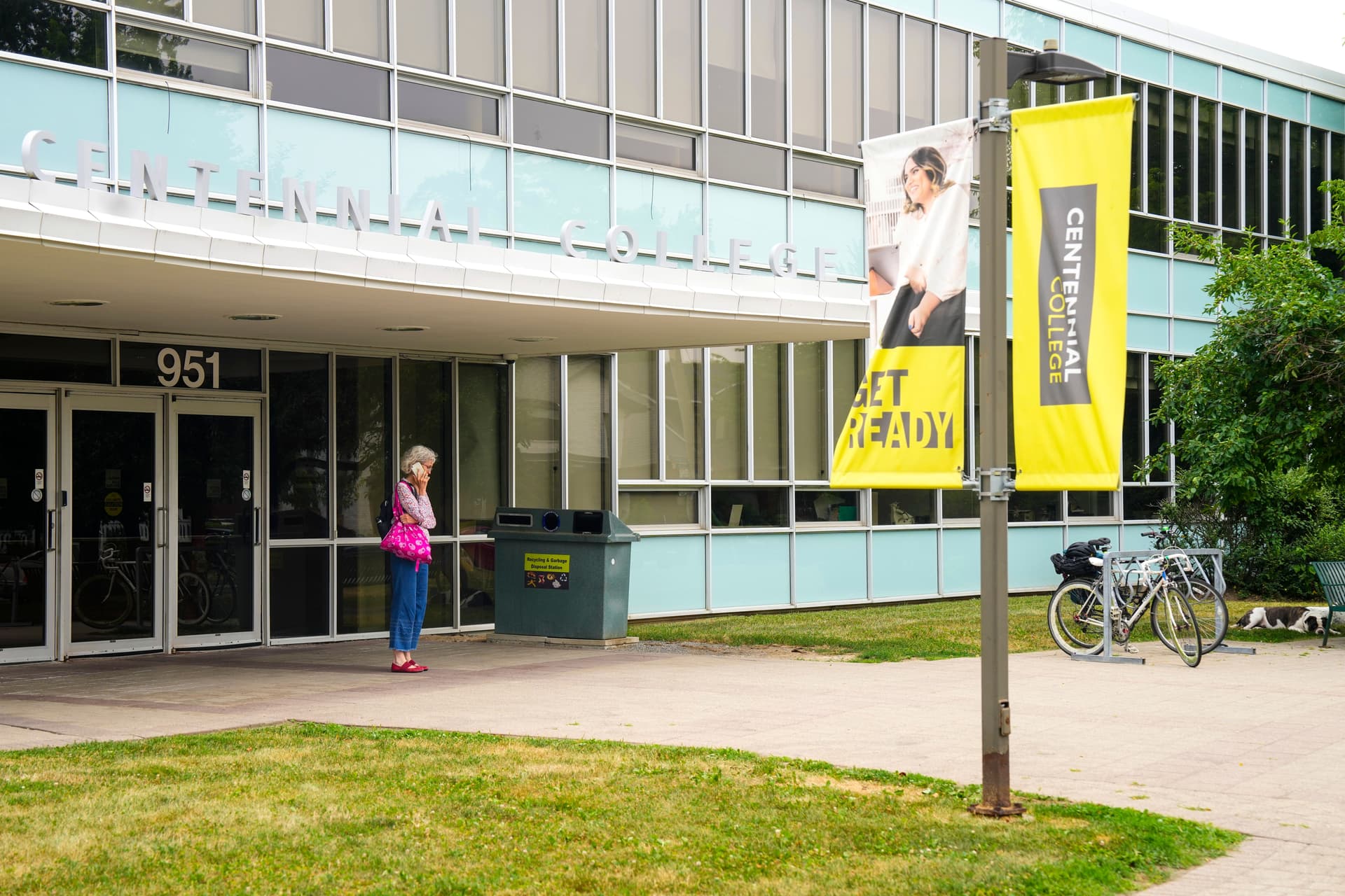 Ontario government faces growing pressure to act as federal cap on international students deepens college crisis