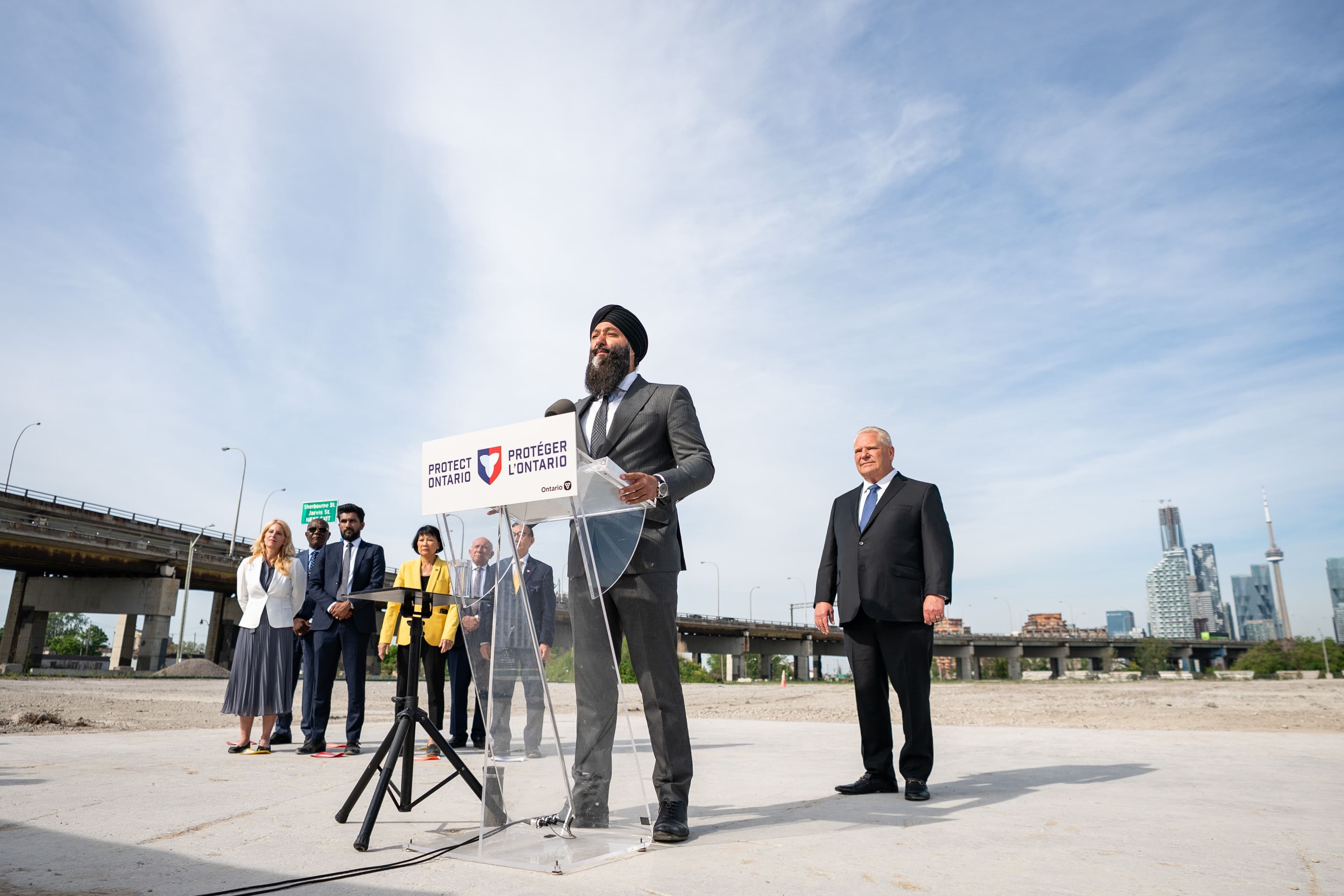 Ontario stands by Bill 110 despite Ottawa's decision to block Billy Bishop expansion