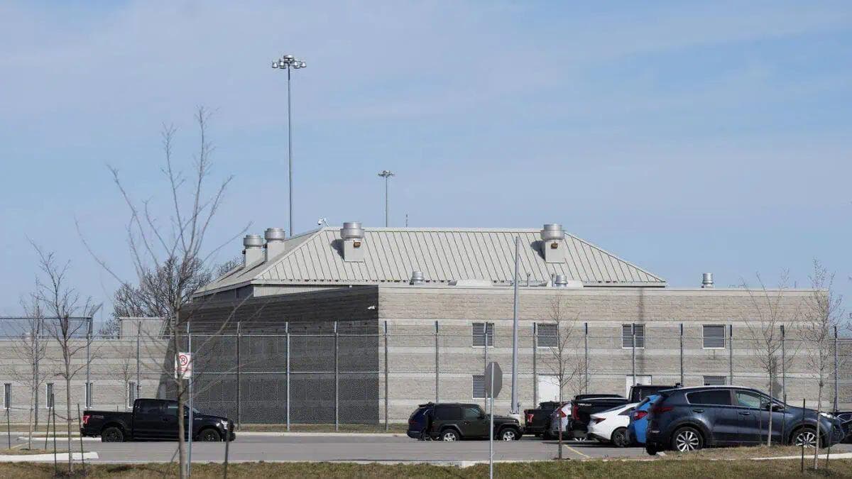 Ontario cash bail system unconstitutional, legal groups argue in court challenge