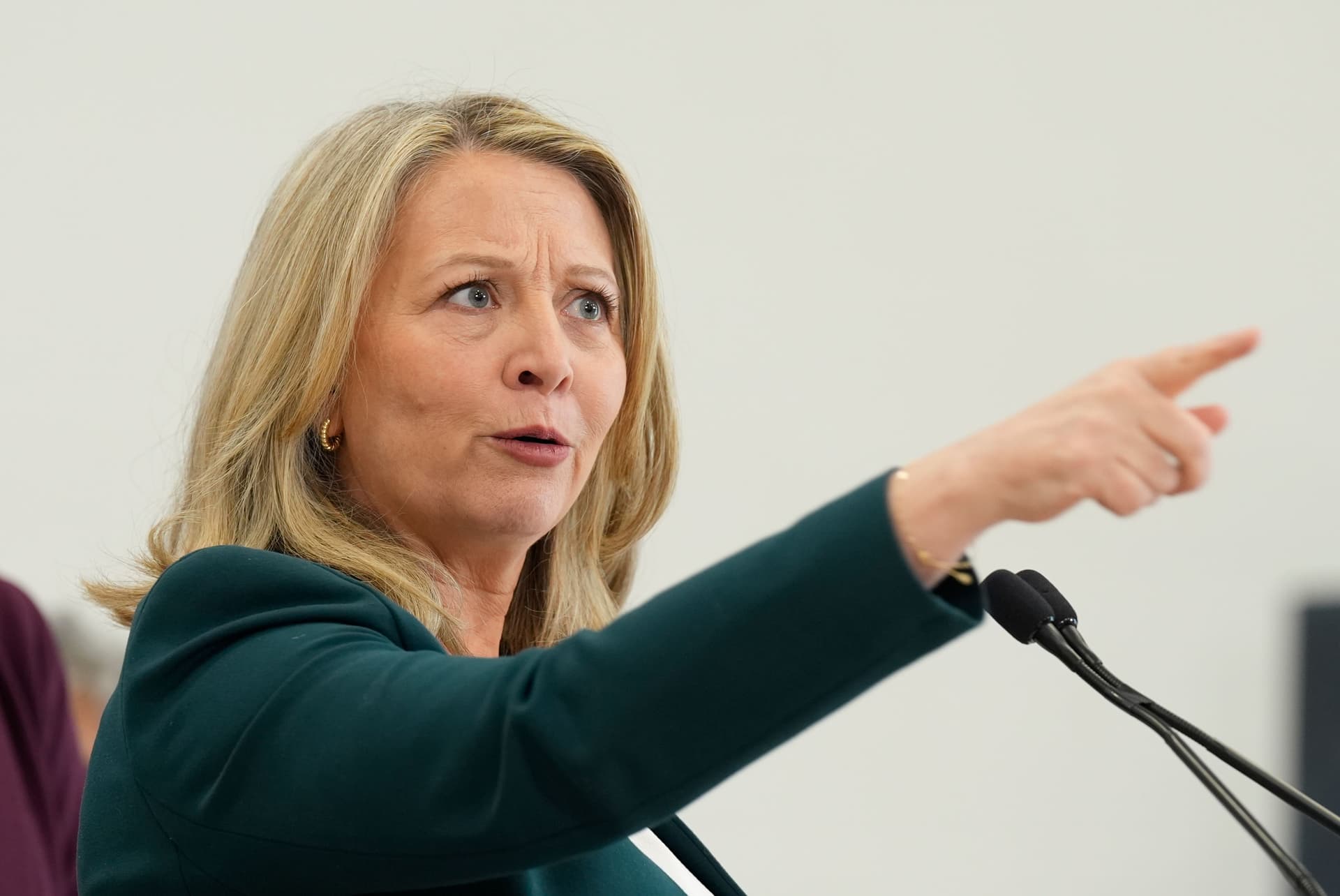 Stiles rejects mayors' call for notwithstanding clause to deal with encampments