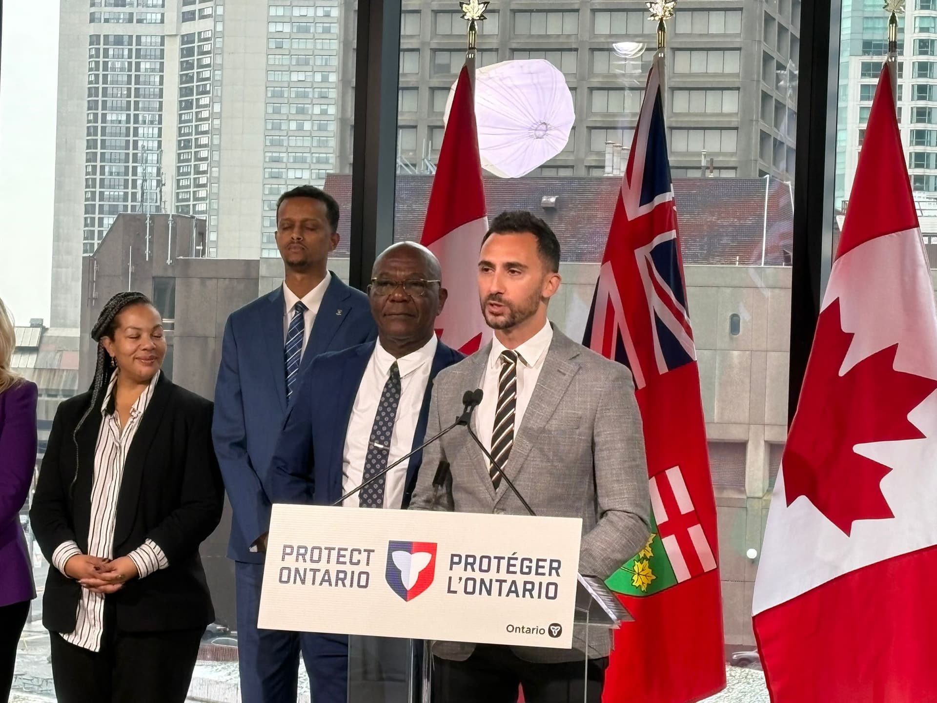 Ontario greenlights first-of-its-kind underwater power line to Toronto