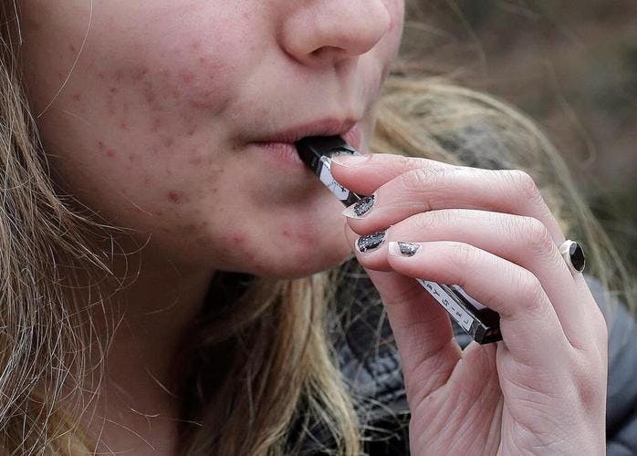 Ontario introducing plan to limit cellphone use, social media and vaping in schools