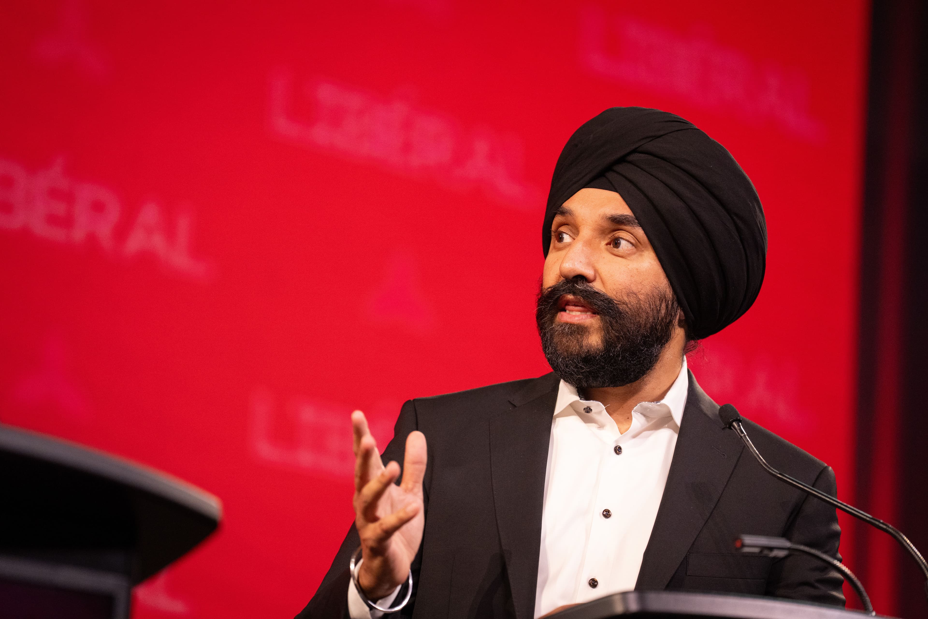 As Liberal leadership field narrows, Bains makes experience his pitch for party's top job