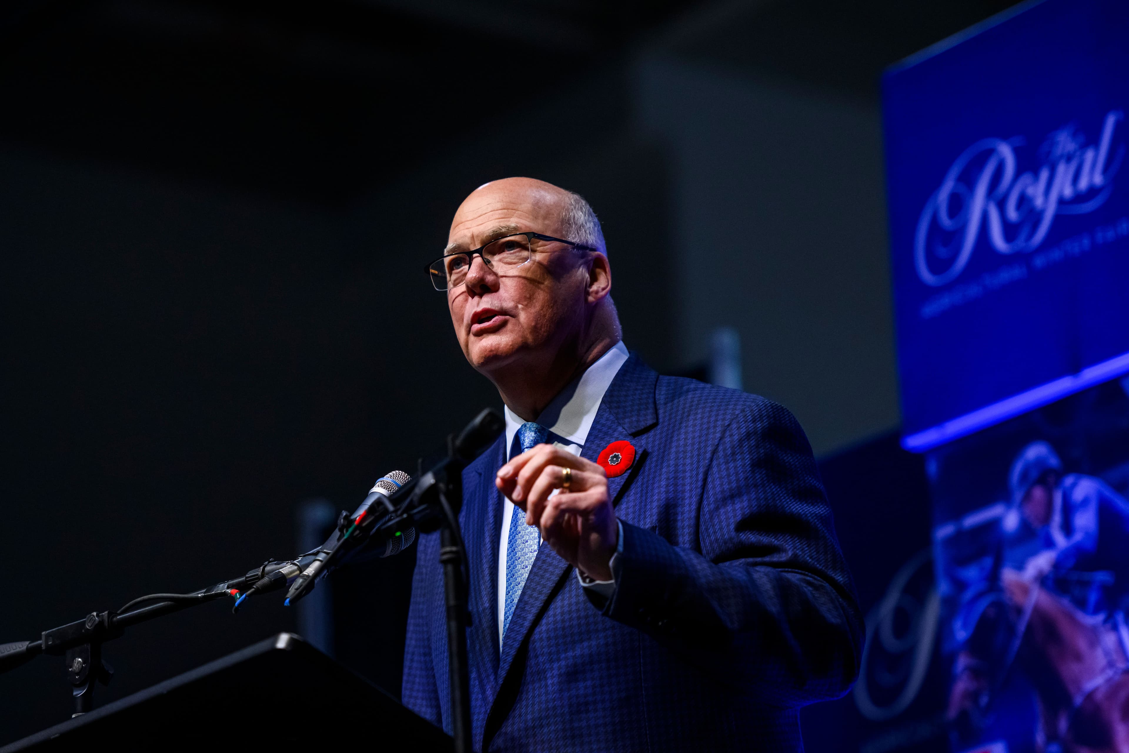 Ontario reintroduces bill to remove misbehaving council members
