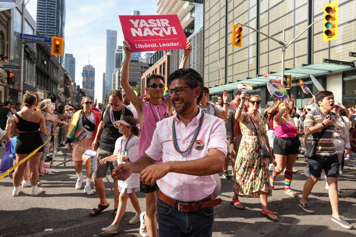 Two candidates urge voters to rank the other as second choice for Ont Liberal leader