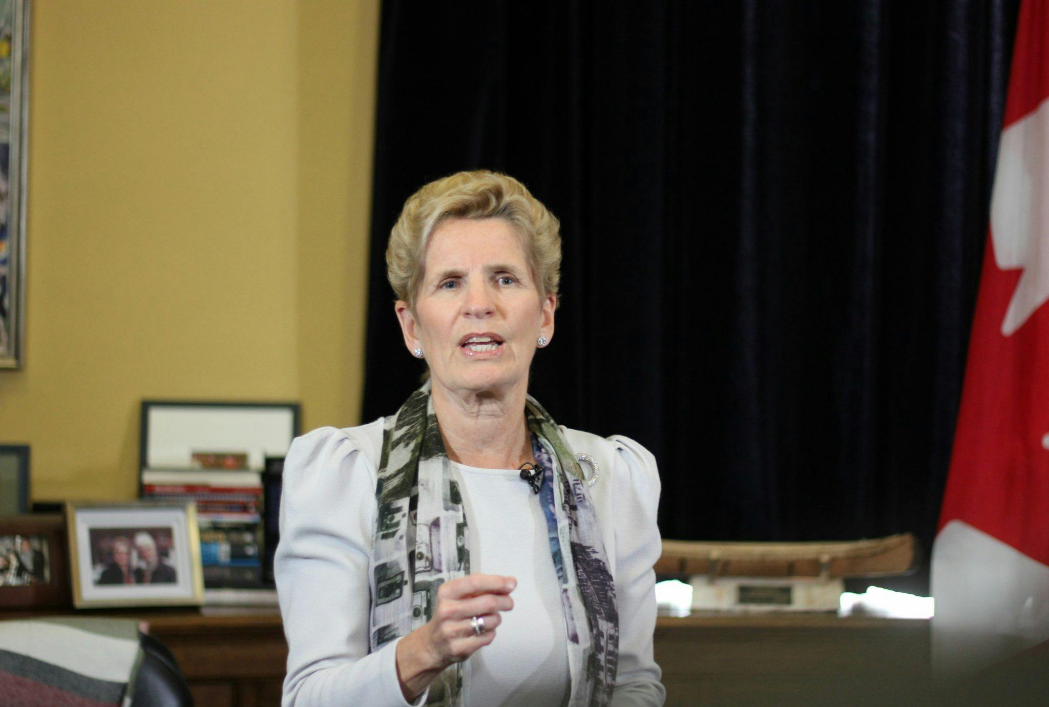 Wynne attacks Ford on carbon pricing, with federal environment minister there to back her up